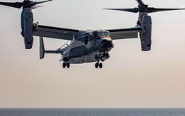 “Đại bàng biển” thần tốc CMV-22B Osprey lần đầu hạ cánh trên tàu sân bay Mỹ