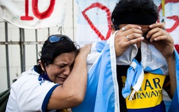 Đất nước Argentina chìm trong biển nước mắt tiếc thương Maradona