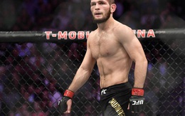 Khabib và bài học về sự trách nhiệm dành cho cậu em trai: 'Hãy tự đi xe bus, anh không trả tiền vé máy bay đâu'