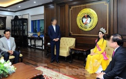 Phía Hoa hậu Đỗ Thị Hà chính thức lên tiếng về hình ảnh ngồi khi thầy giáo đứng báo cáo gây tranh cãi