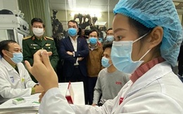 Những hình ảnh đầu tiên tiêm thử nghiệm vaccine COVID-19 tại Việt Nam