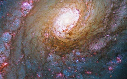 NASA lần đầu công bố những hình ảnh vũ trụ tuyệt đẹp từ kính thiên văn Hubble