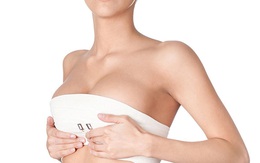Phẫu thuật nâng ngực: Những nguy cơ tiềm ẩn từ nhu cầu làm đẹp