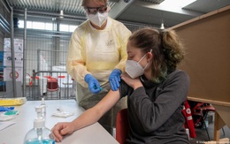 EU bắt đầu chiến dịch tiêm phòng đồng loạt vaccine Covid-19