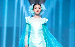 Nhan sắc của Lily Trương trên sàn catwalk