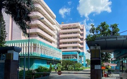 Sức khỏe nam tiếp viên hàng không làm lây lan COVID-19 ra sao?