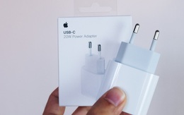 Đánh giá củ sạc Apple 20W đang cháy hàng tại Việt Nam: Giá cao nhưng chẳng có gì nổi trội