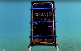 Điều gì sẽ xảy ra nếu ngâm nước iPhone 12 ở độ sâu gần 20 mét trong 30 phút?