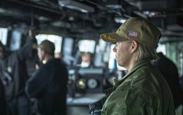 Nữ sỹ quan được Hải quân Mỹ bổ nhiệm chỉ huy tàu sân bay là ai?