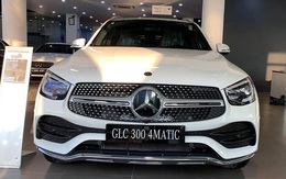 Vừa ra biển, đại gia Việt bán luôn Mercedes-Benz GLC lỗ 300 triệu vì đỗ xe không vừa sân nhà