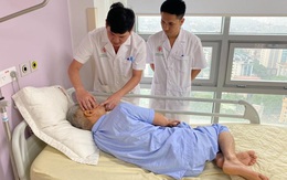 Cứu sống bệnh nhân bị đạn bắn xuyên từ má phải ra sau họng