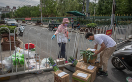 Cách Bắc Kinh kiểm soát đợt Covid-19 thứ hai là "diệu kế" để vừa chống dịch vừa khôi phục kinh tế?