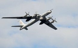 Tiêm kích Mỹ và Na Uy bám đuôi 7 oanh tạc cơ Tu-142MK Nga