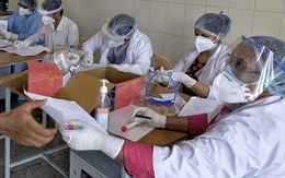 Đám cưới tang tóc: Chú rể chết, 111 khách mời mắc Covid-19