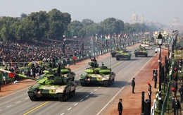 Nga, Mỹ chạy đua bán vũ khí cho Ấn Độ giữa căng thẳng với Trung Quốc