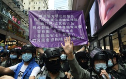 Phát ngôn viên BNG Trung Quốc "nổ" loạt tweet giữa đêm, dằn mặt thế giới về luật an ninh Hồng Kông