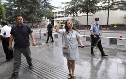 Thành Đô: Hàng ngàn người đổ xô đến xem Lãnh sự quán Mỹ đóng cửa, cho rằng TQ trả đũa "hợp lý"