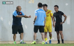 Sao trẻ HAGL bị thầy Park chỉnh lại cách đi bóng sau trận đấu nội bộ của U22 Việt Nam