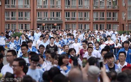 [VIDEO] 10 triệu sĩ tử Trung Quốc bước vào kỳ thi khắc nghiệt nhất trong năm