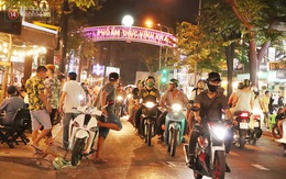 2 khu phố ẩm thực nổi tiếng ở Sài Gòn: Chỗ vắng vẻ đìu hiu, nơi tấp nập khách nhưng "bán dưới 25 triệu một đêm vẫn lỗ"