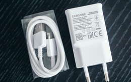 Theo chân Apple, đến lượt Samsung sắp bỏ củ sạc trên smartphone của mình?