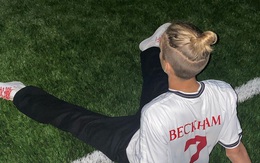 Cậu hai nhà Beckham gây chú ý với màn cosplay hình ảnh cha, nhìn kiểu tóc của anh chàng có fan còn phát khóc vì xúc động