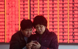 Trung Quốc: Người dân ồ ạt vay tiền đầu tư cổ phiếu, nợ hộ gia đình chạm mức cao kỷ lục