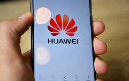 Các đòn trừng phạt của Mỹ đang từ từ bóp nghẹt smartphone Huawei như thế nào?