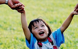 Ngoài câu nói "Bố/mẹ yêu con" thì đây là những cách giúp cha mẹ thể hiện tình yêu với trẻ mỗi ngày