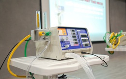 Bàn giao 540 máy thở MV20 cho 8 địa phương để điều trị COVID-19