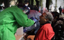 COVID-19 đến 6h sáng 3/8: Mỹ Latinh trên 200.000 người chết, thế giới vượt 18 triệu ca bệnh