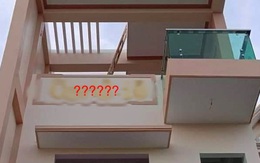 Xây nhà trúng năm Covid hoành hành nên để đánh dấu sự kiện khó quên này, gia chủ đã mạnh dạn điền dòng chữ nổi bật ngay trước mặt tiền khiến ai cũng ngoái nhìn