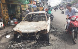 BMW cháy rụi trên đường Sài Gòn, tài xế bung cửa thoát thân