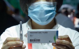 Nikkei: Trung Quốc tham vọng gì khi tiêm vắc xin Covid-19 cho 350.000 người?