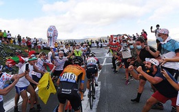 Các tay đua Tour de France lo ngại về khán giả