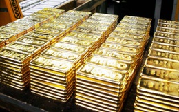Vàng bị bán tháo trong phiên cuối tuần
