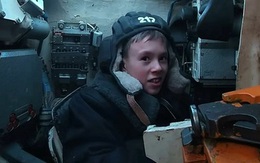 Quân đội Nga hoàn thành ước mơ chinh phục xe tăng của cậu bé 12 tuổi