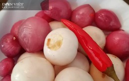 Cách làm hành muối giòn ngon, đỏ rực rỡ, đánh thức hương vị Tết