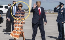 Mới chủ động nắm tay chồng cùng nhau rời Nhà Trắng, phu nhân Melania Trump lại có hành động khó hiểu tại sân bay gây bàn tán xôn xao