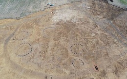 Xây nhà, đào được 17 ngôi nhà cổ và kho trang sức quý 2.000 tuổi