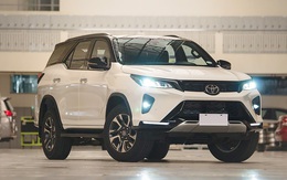 Toyota Fortuner mới sắp về Việt Nam: Là xe nhập khẩu, thêm trang bị tiện nghi và tính năng an toàn