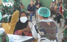 Từ ổ dịch châu Á đến không vùng đỏ Covid-19, bí quyết của Indonesia là gì?