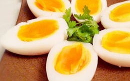 Sau tiêm vaccine COVID-19 có cần kiêng ăn trứng?