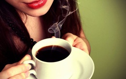 Uống cà phê sau tiêm vaccine COVID-19 có ảnh hưởng đến hiệu quả vaccine?