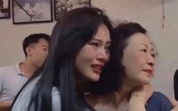 Phương Oanh oà khóc khi xem tập cuối "Hương vị tình thân"