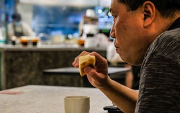 Dịch COVID-19 khiến nhiều người Singapore đói ăn