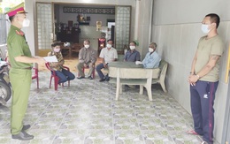 Bắt gã đàn ông lây Covid-19 cho 20 người sau khi sang nhà nhân tình: Đối diện mức án nào?