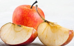 Tại sao những miếng táo lại chuyển sang màu nâu sau khi cắt?
