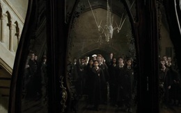 Các nhà làm phim đã giấu camera trong những cảnh quay trực diện trước gương như thế nào?