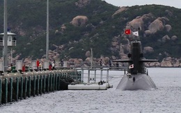 Tàu hộ vệ Lực lượng Tự vệ trên biển Nhật Bản thăm cảng Cam Ranh